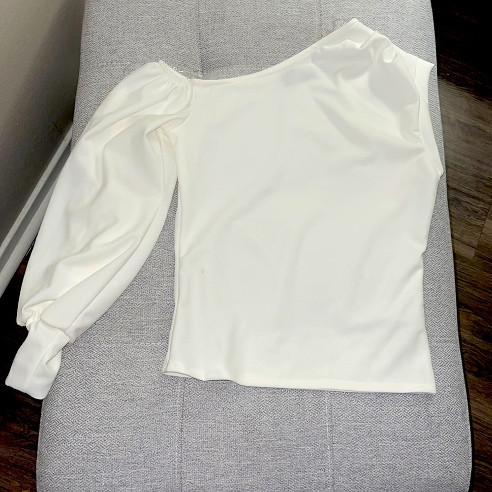 Casual classy shirt for women , one shoulder tight fitting available sizes S-L